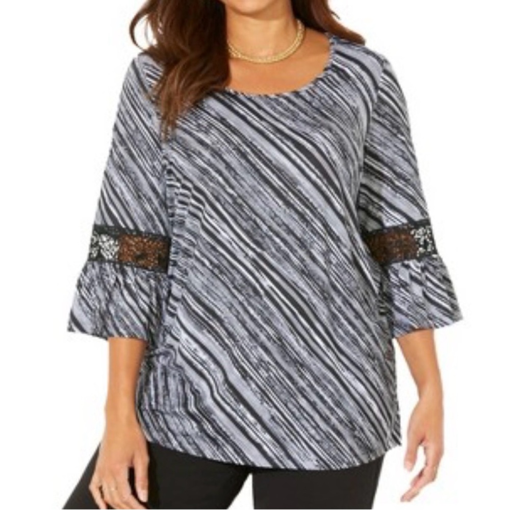 Catherines 2X Black & White Boho Chic Tunic Pull Over With Crochet Sleeve Trim